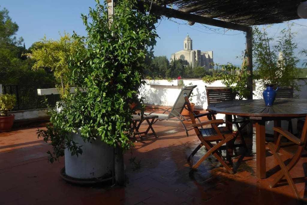 Apartamento Con Increibles Vistas Y Terraza خيرونا المظهر الخارجي الصورة