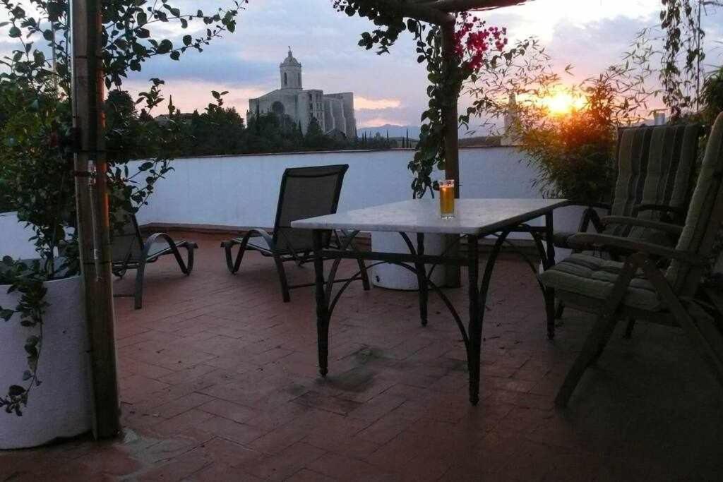 Apartamento Con Increibles Vistas Y Terraza خيرونا المظهر الخارجي الصورة