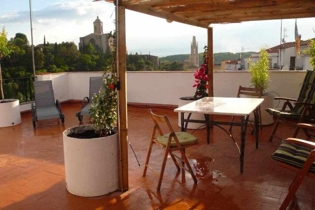 Apartamento Con Increibles Vistas Y Terraza خيرونا المظهر الخارجي الصورة