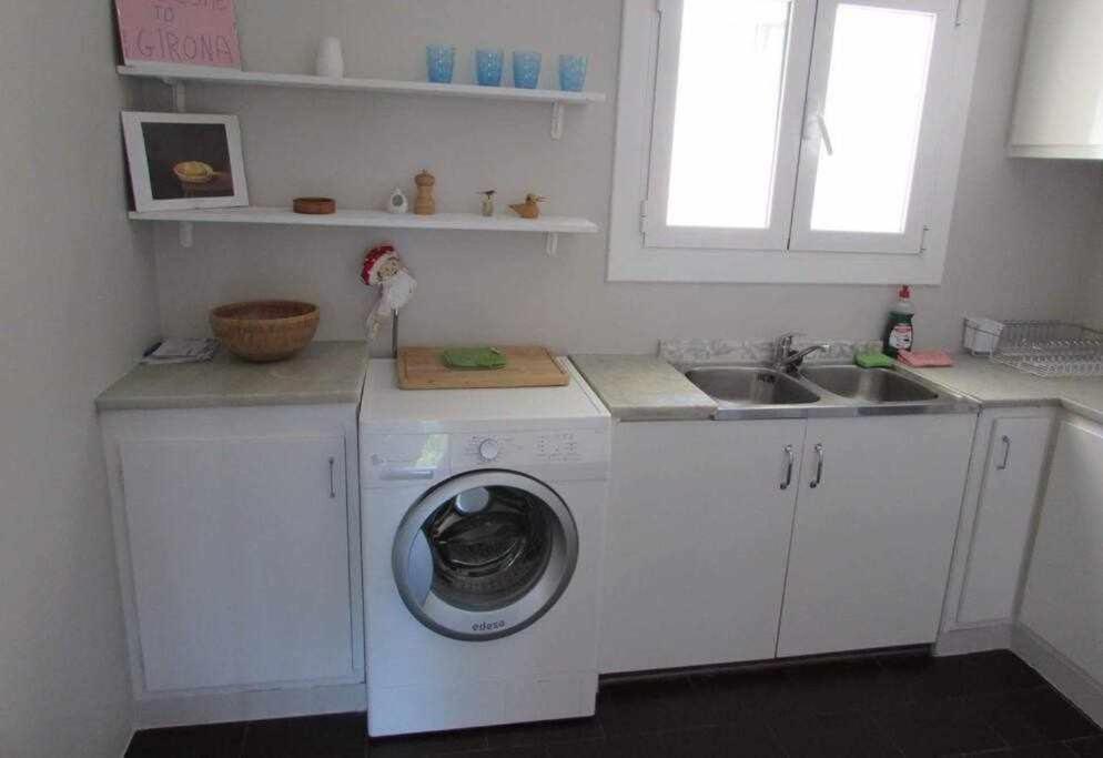 Apartamento Con Increibles Vistas Y Terraza خيرونا المظهر الخارجي الصورة